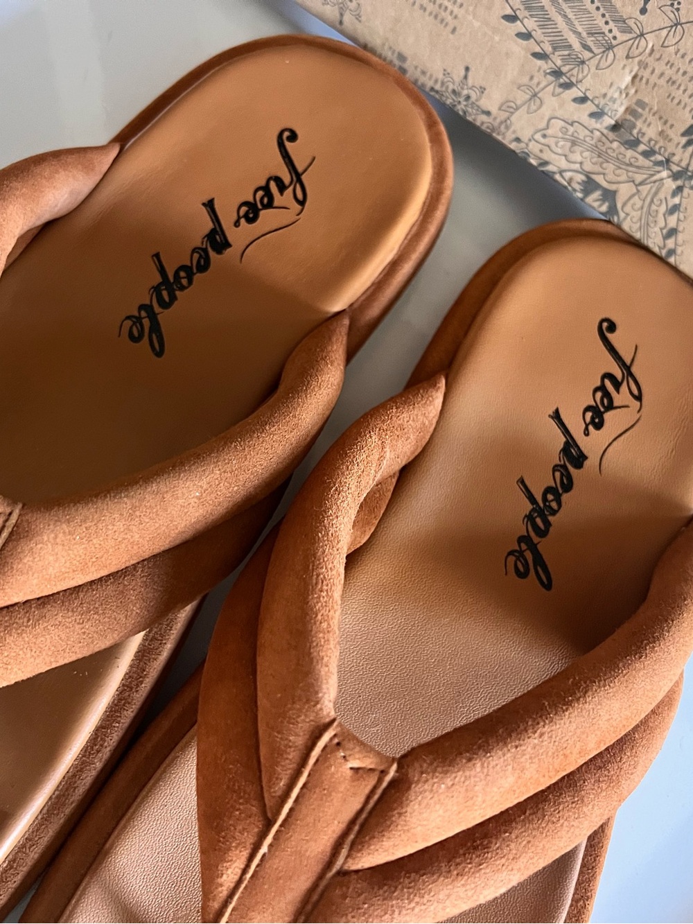 NWT Free People Cognac Suede Padded Thong Sandals 41 - Picture 7 of 9